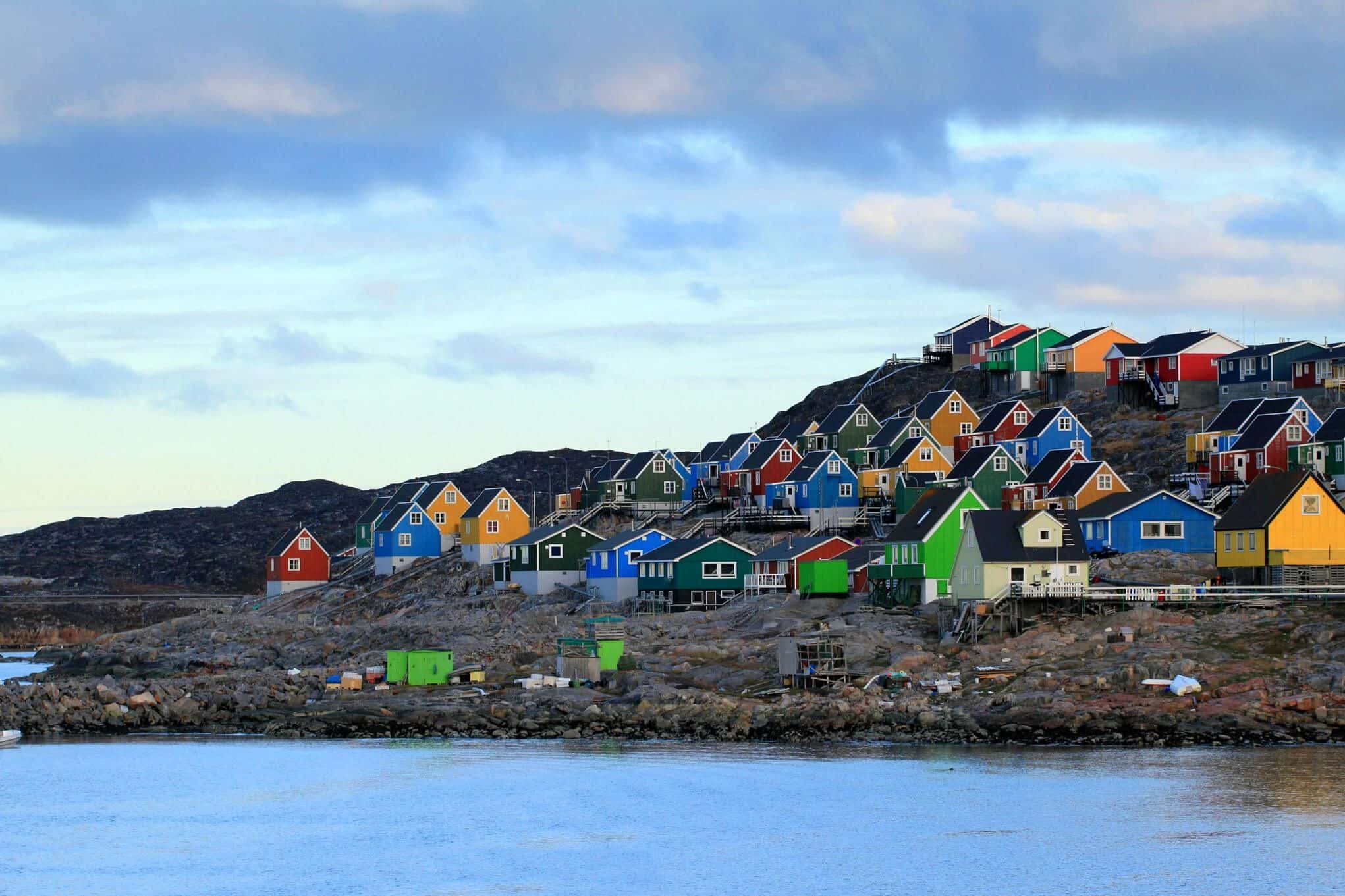 Colourful houses in Aasiaat. Photo by Magssannguaq Qujaukitsoq.
