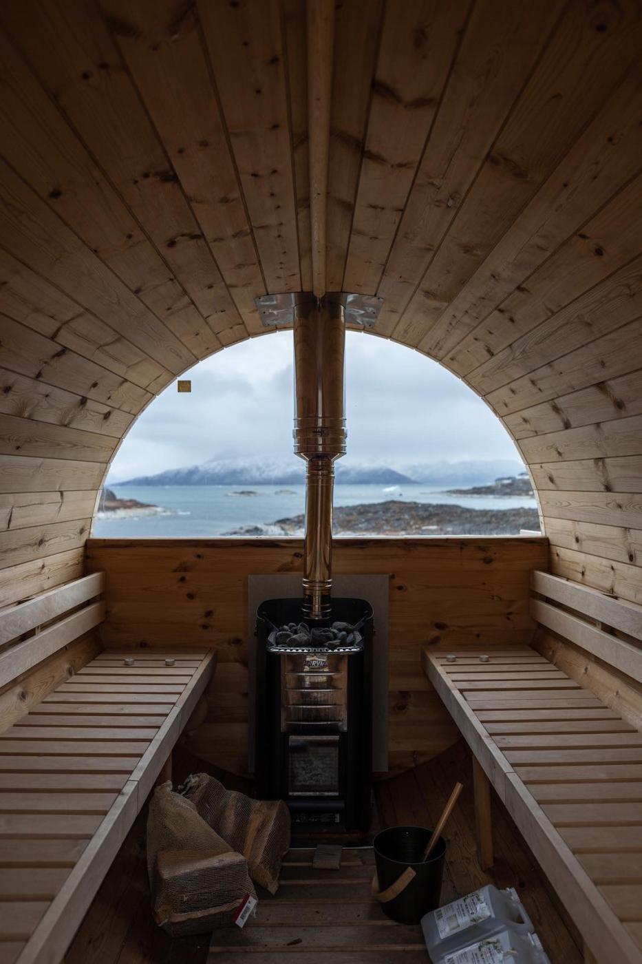 Aurora hut Sauna. Inuk Hostels. Photo by Stephanie Vermillion