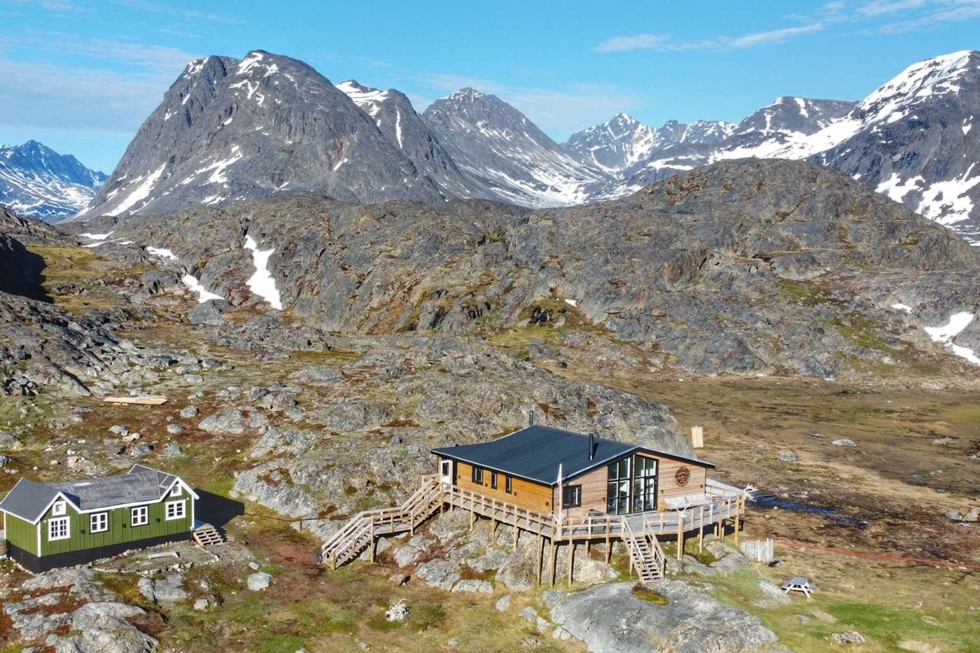 Erfalik lodge and mountain view. Photo by Hotel Sisimiut & Tours