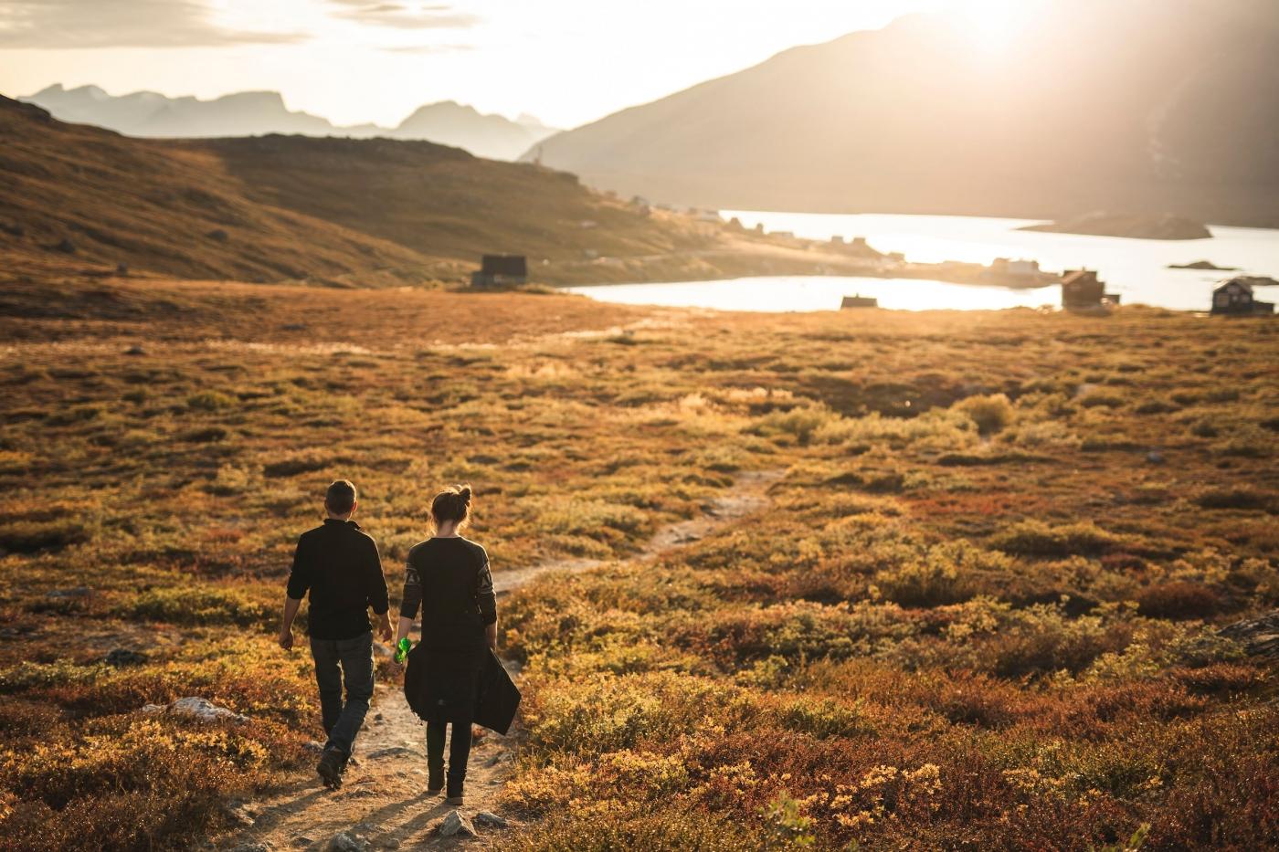 Kapisillit Walk In Sunset. Photo - Aningaaq R. Carlsen, Visit Greenland.
