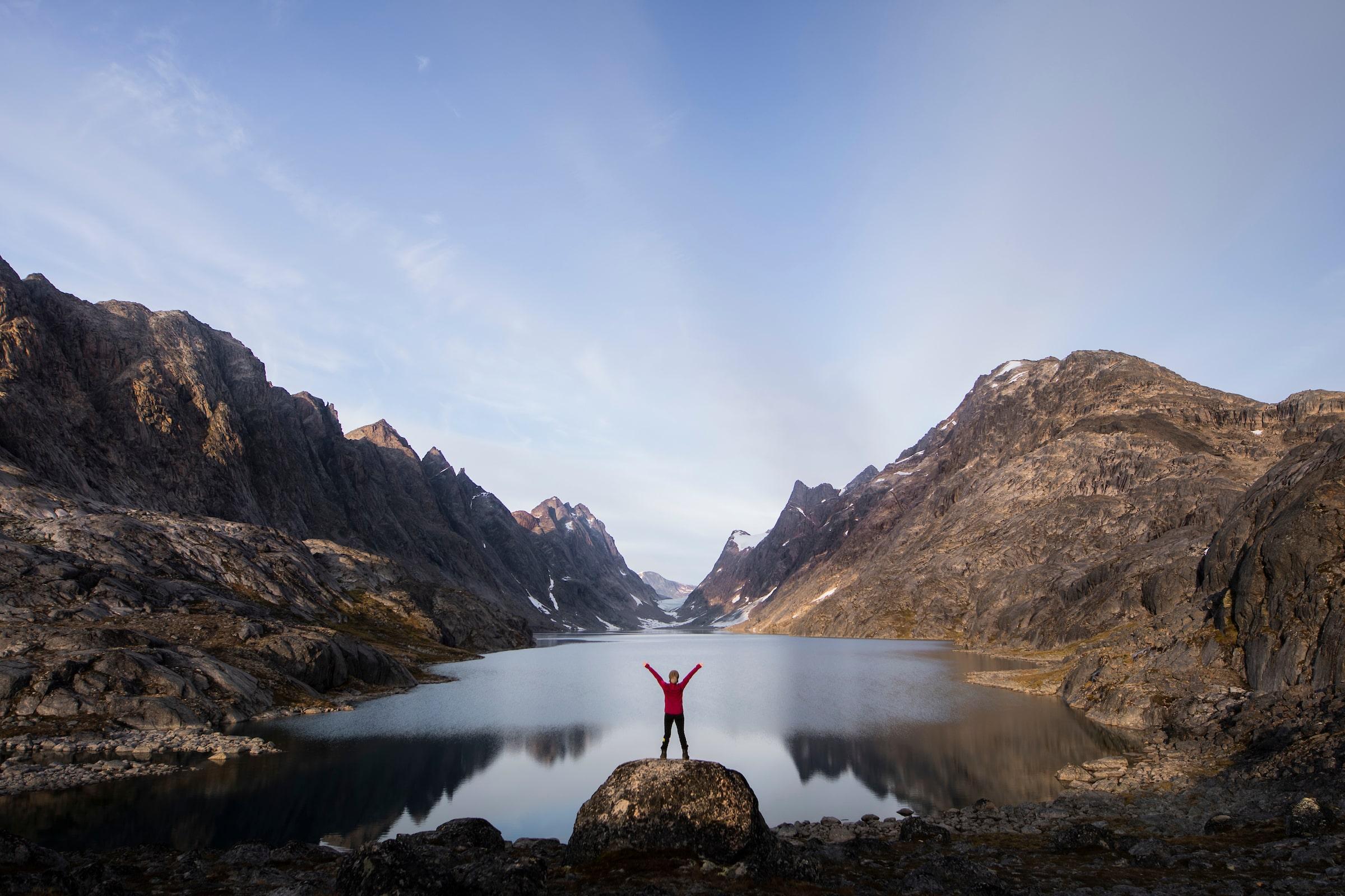 Feel free by the giants. by Aningaaq Rosing Carlsen - Visit Greenland