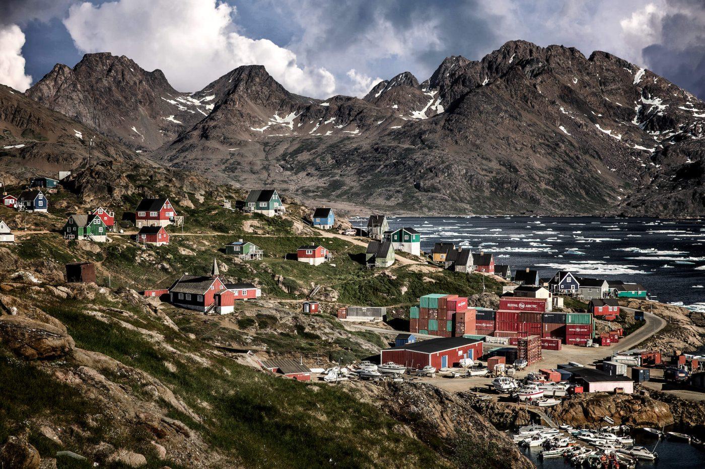 A summer view over parts of Tasiilaq in East Greenland. By Mads Pihl