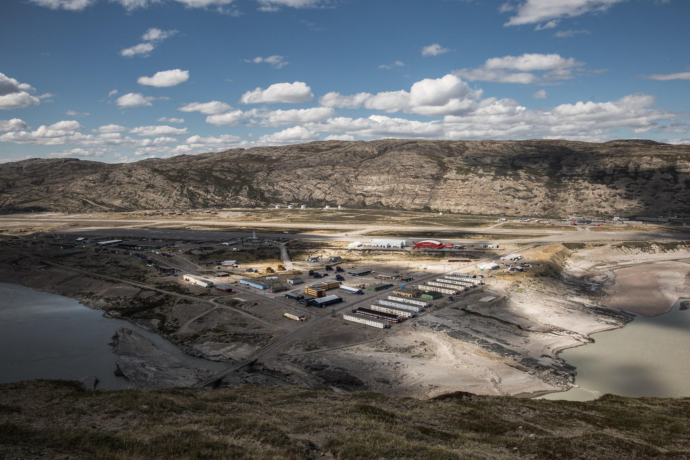 Summer overview of Kangerlussuaq in Greenland. Photo by Mads Pihl - Visit Greenland