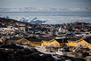 Ilulissat View From The Back. - Photo- Aningaaq Rosing Carlsen - Visit Greenland